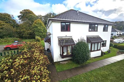 1 bed property, in River Court, £145,000