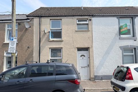 2 bed property, in Aberdare CF44, £104,995