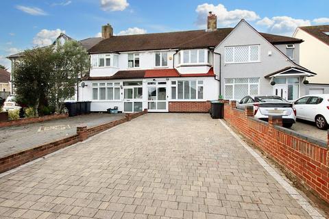 3 bed property, in Gladeside, £520,000
