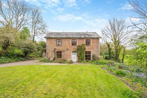 4 bed property, in Stockleigh English, £800,000