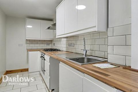 3 bed property, in Aelybryn, £150,000