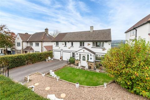 3 bed property, in Cottingley Cliffe Road, £495,000