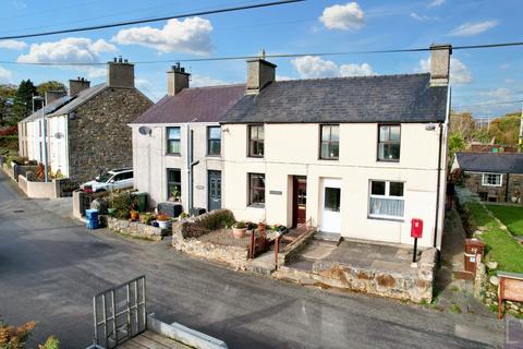 3 bed property, in Fron Goch, £205,000