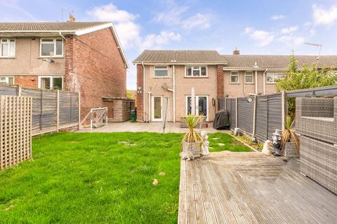 3 bed property, in Almondsbury, £380,000