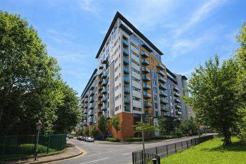 Studio, in Xq7, £70,000