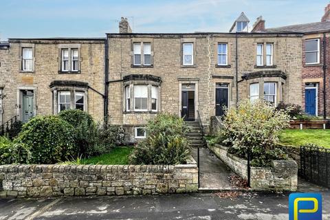 4 bed property, in Alexandra Terrace, £415,000
