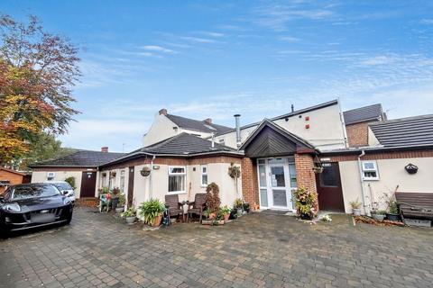 7 bed property, in Norton Road, £595,000