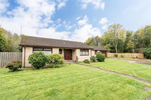 4 bed property, in Berrishill Grove, £750,000