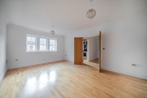 2 bed property, in Micklethwaite Steps, £249,999