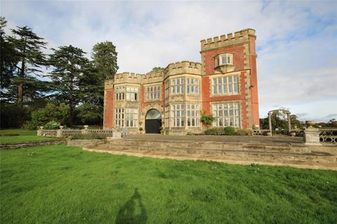 2 bed property, in Ossemsley, £400,000
