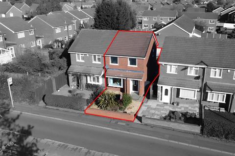 3 bed property, in Walmley Ash Road, £280,000