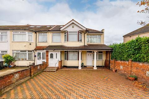 6 bed property, in Francis Road, £780,000