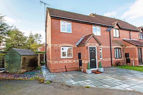 2 bed property, in Bretton Avenue, £160,000