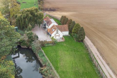 5 bed property, in Hardwater Road Great Doddington Wellingborough, £1,500,000