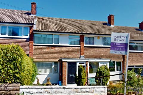 3 bed property, in Windmill Crescent, £215,000