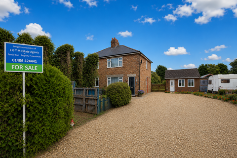 3 bed property, in Clough Road, £289,995