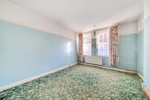1 bed property, in Middleton House, £489,950