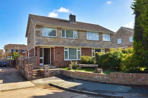 3 bed property, in RYDE, £210,000
