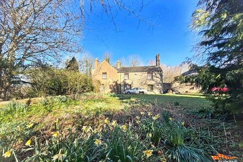 5 bed property, in Coanwood NE49, £425,000