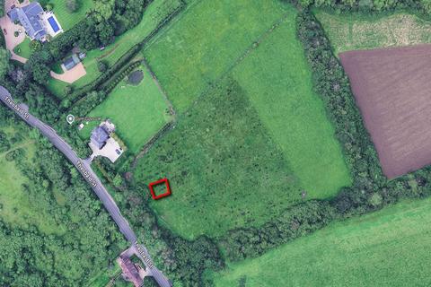 Land, in Radlett, £5,000