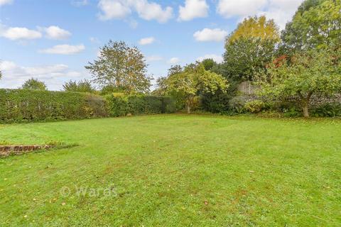 2 bed property, in London Road, £650,000