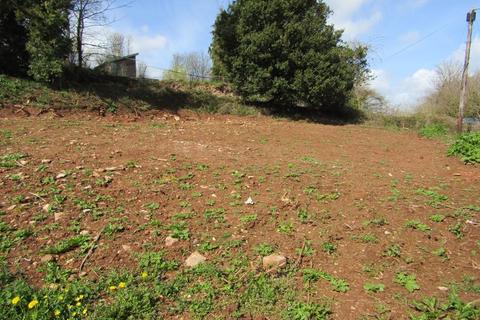 Land, in Summercourt Way, £65,000