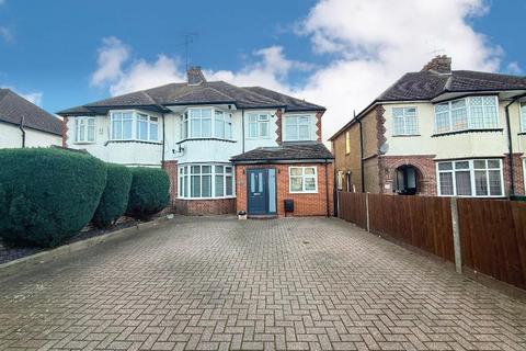4 bed property, in Barton Road, £600,000