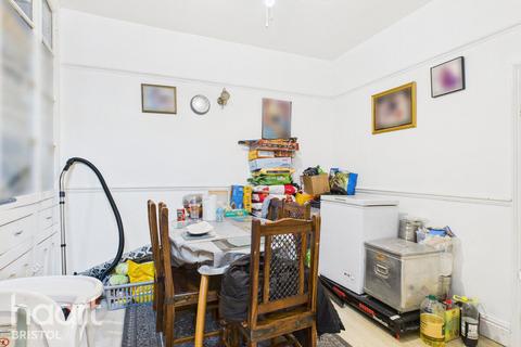 7 bed property, in Brentry Road, £750,000