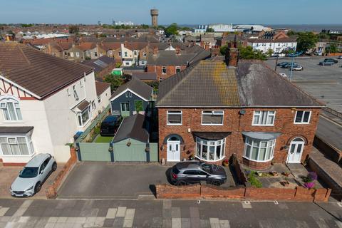 3 bed property, in Princes Road, £279,000