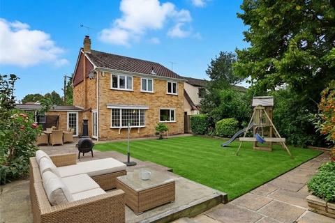 4 bed property, in Heath Road, £780,000