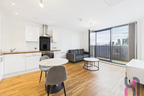 1 bed property, in Manchester Waters, £130,000