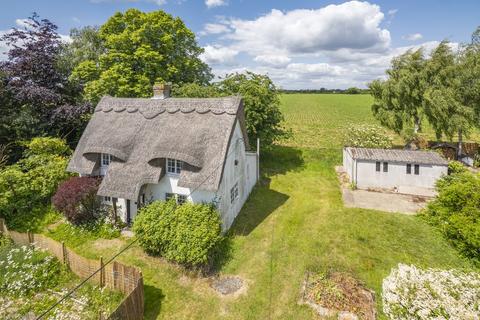 2 bed property, in Cockfield, £250,000