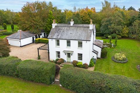 4 bed property, in East End Green, £1,770,000