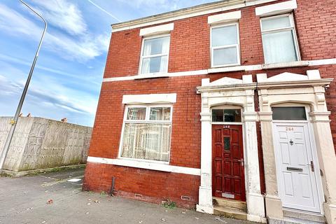 4 bed property, in Plungington Road, £155,000
