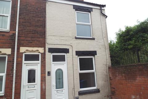 2 bed property, in Kirkstead Avenue, £80,000