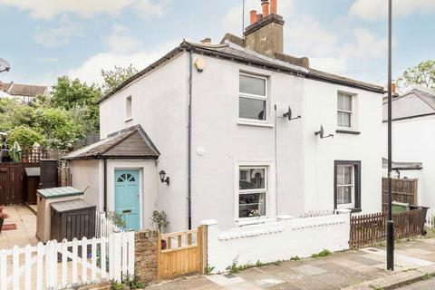 2 bed property, in Wellfield Road, £675,000