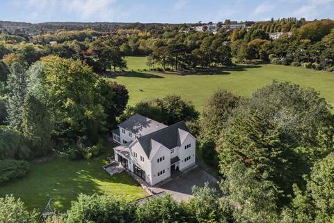 5 bed property, in Church Field, £1,400,000