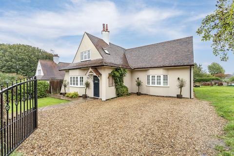 3 bed property, in Grooms Cottage, £685,000