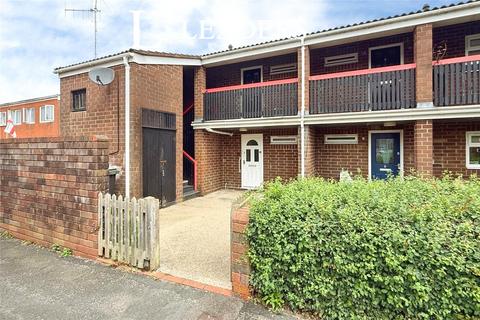 1 bed property, in The Chine, £120,000