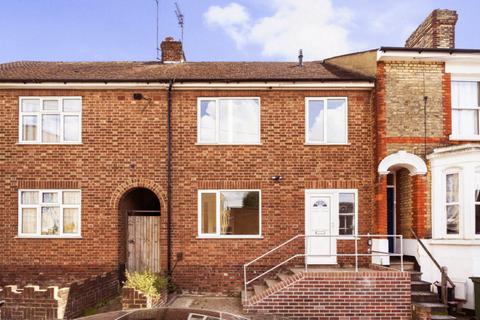 6 bed property, in Maidstone ME15, £485,000