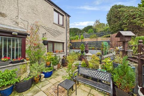 3 bed property, in Plum Tree Barn, £270,000