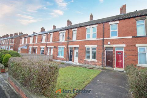 1 bed property, in East View, £50,000