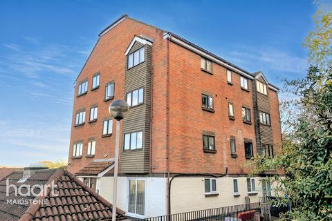 1 bed property, in Springvale, £50,000