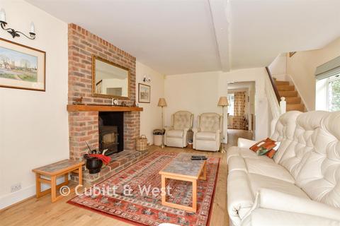 3 bed property, in Holtye Road, £800,000