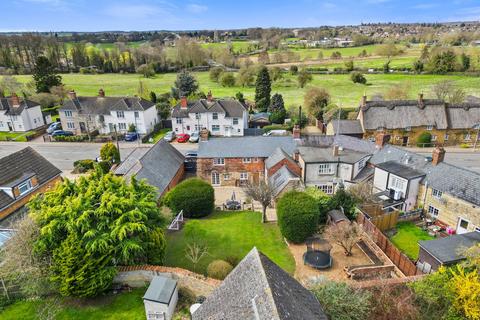 4 bed property, in St. Botolphs Road, £595,000