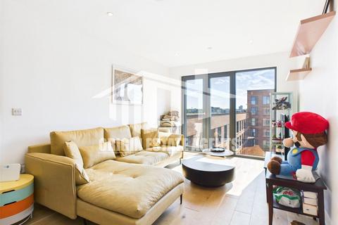 2 bed property, in 36 Windmill Street, £195,000