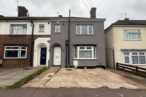 3 bed property, in Harefield Road, £325,000