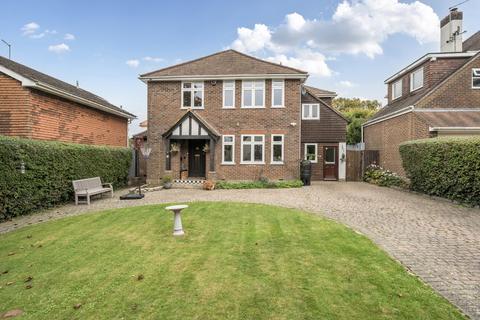 4 bed property, in Saxholm Way, £745,000
