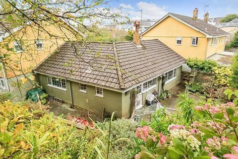 2 bed property, in Stile Orchard, £275,000