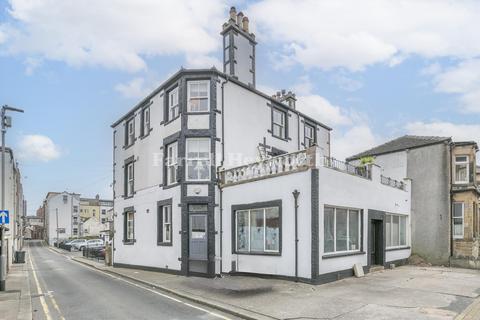 6 bed property, in Northumberland Street, £479,950